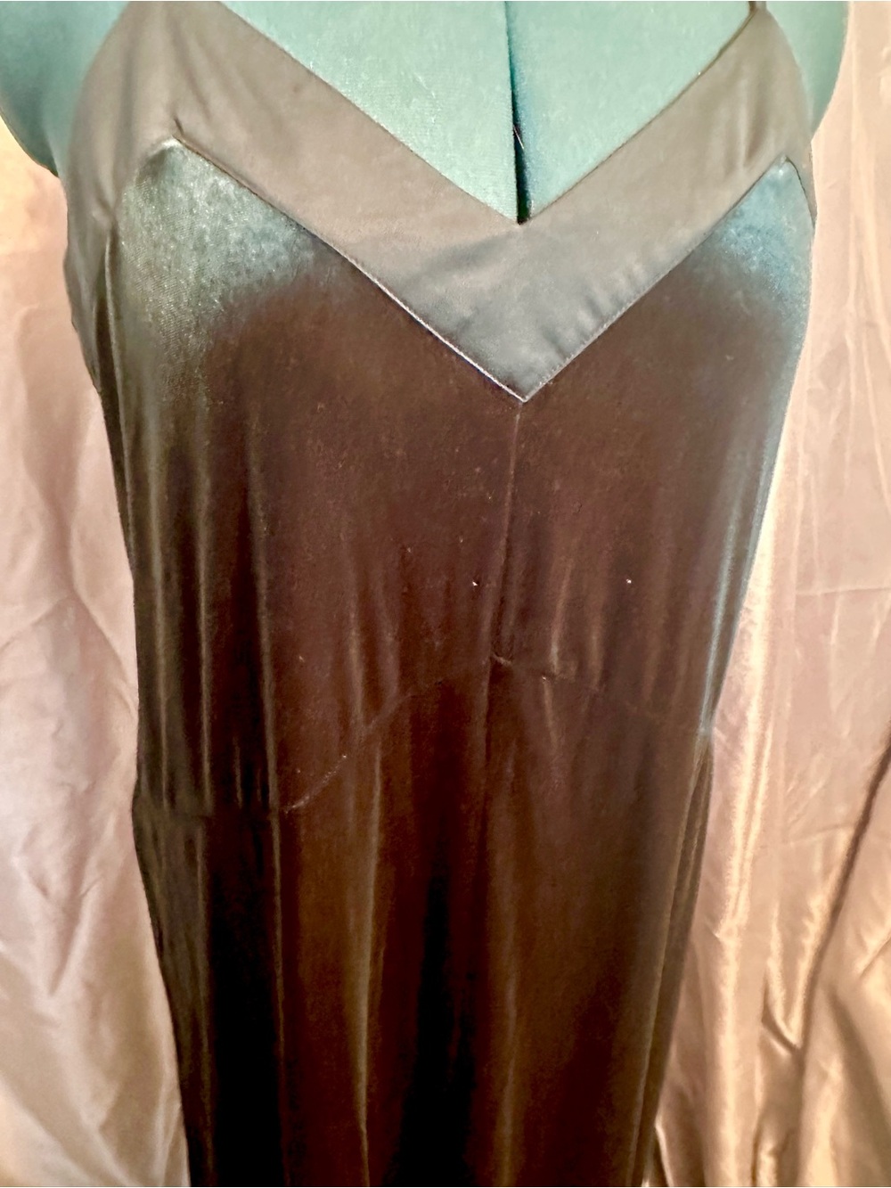 Forest green satin trimmed velvet cocktail dress XXL - Picture 6 of 6